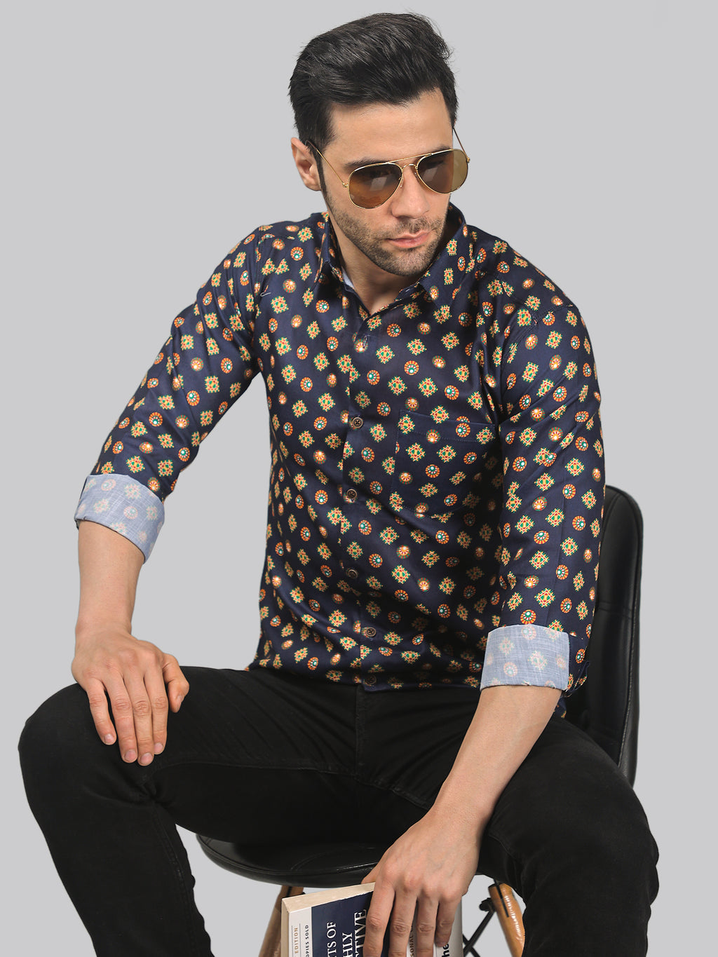 Are poplin fabric shirts prone to wrinkling, and if so, how can this be minimized?