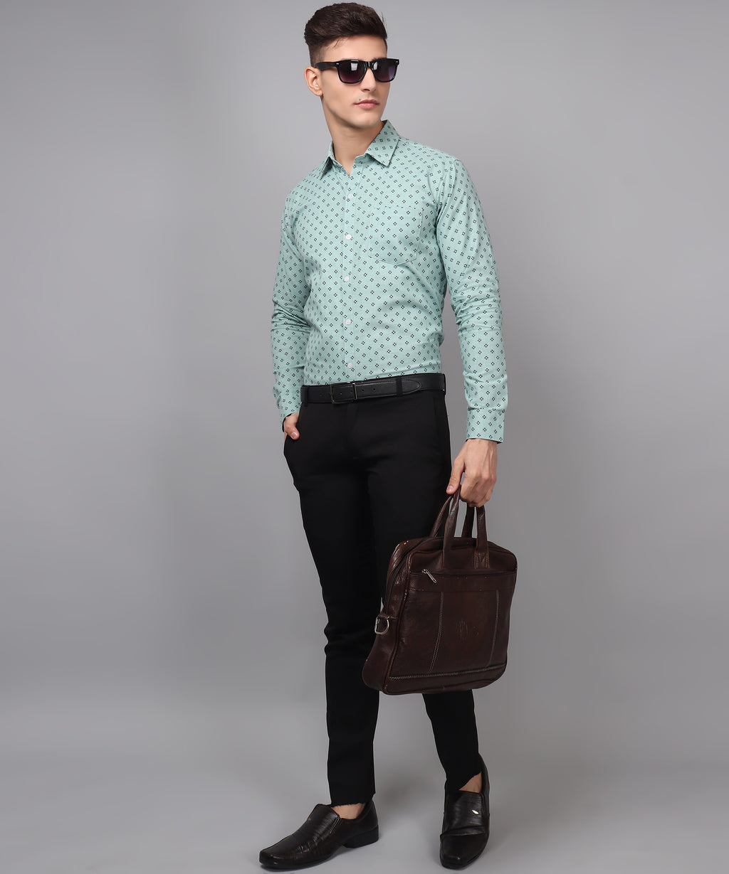 Breezy Elegance: Unveiling the Soaring Popularity of Printed Linen Shirts in India's Fashion Frenzy