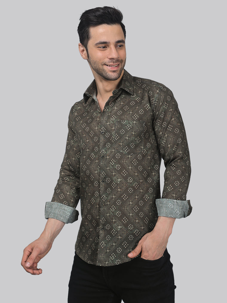 Can Oxford cotton shirts be customized with monograms or embroidery?