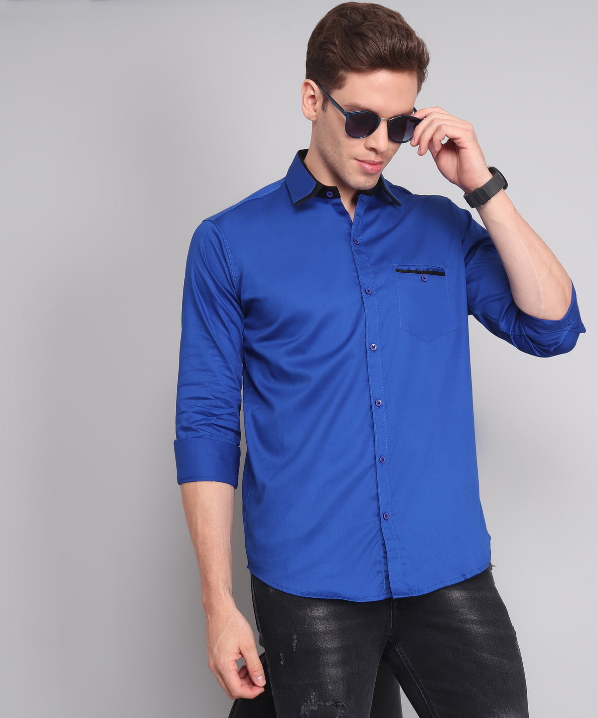 Chambray Chronicles: The Timeless Allure of the Chambray Fabric Shirt