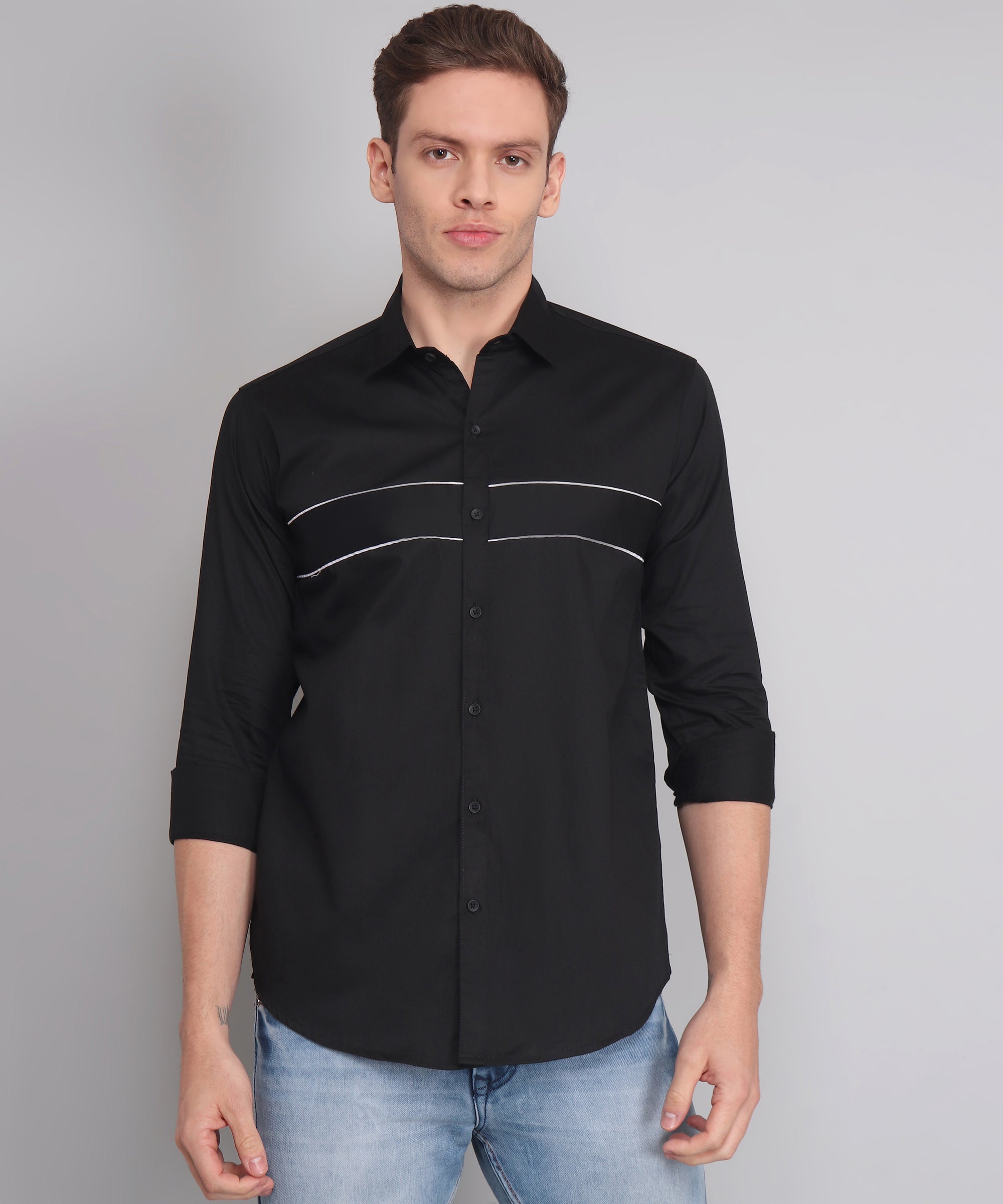 Poplin Prowess: The Sleek Sophistication of the Poplin Fabric Shirt