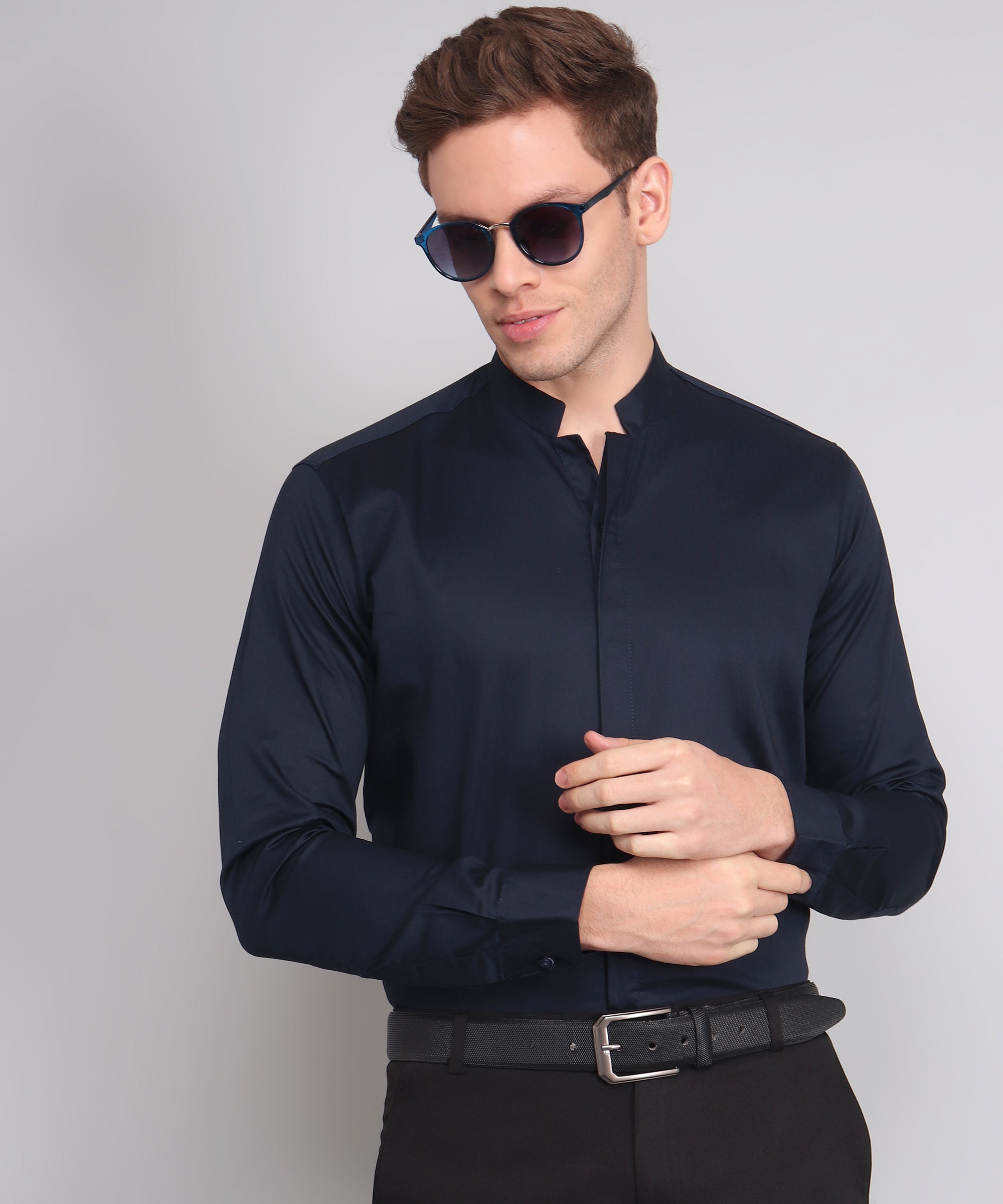 Crisp Elegance: The Timeless Allure of Men's Crisp Shirts