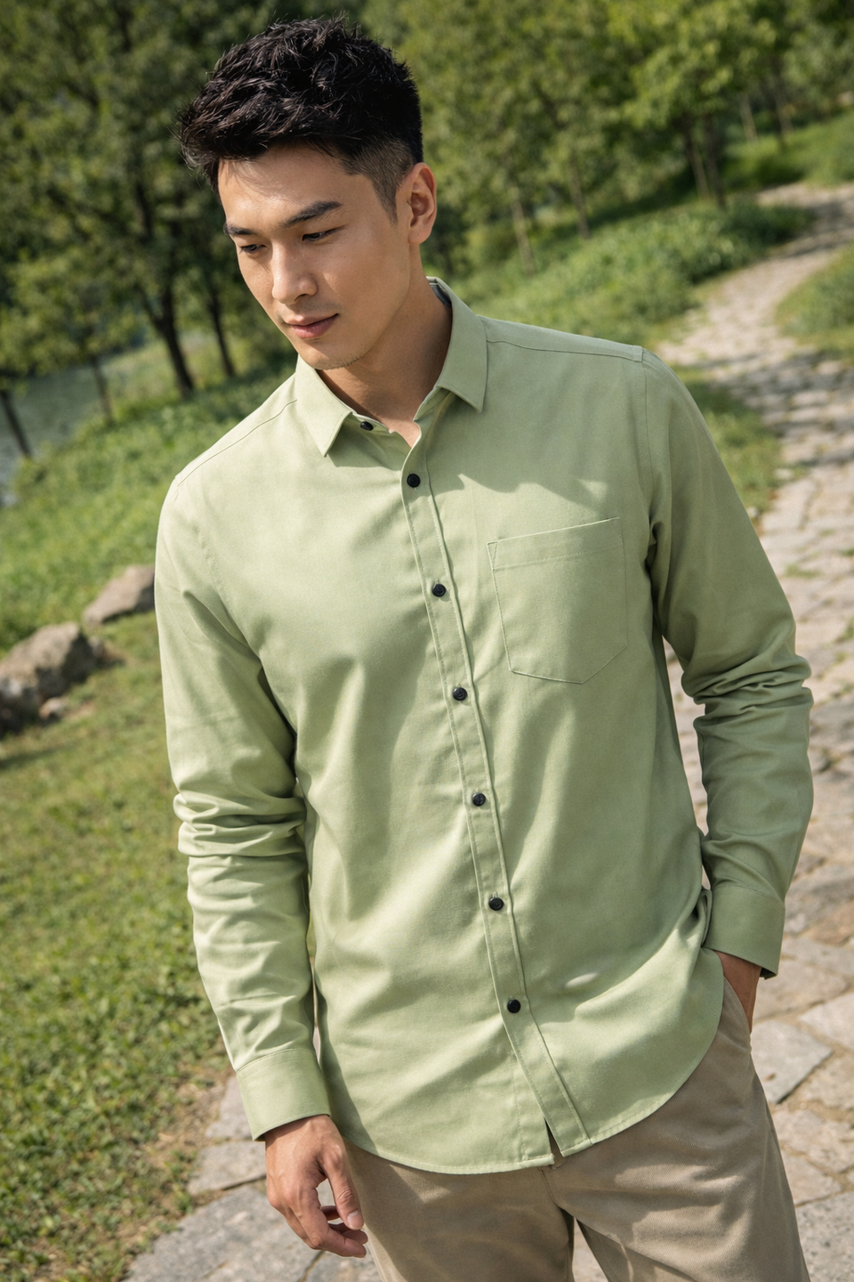Men's light green slim-fit casual shirt, product view