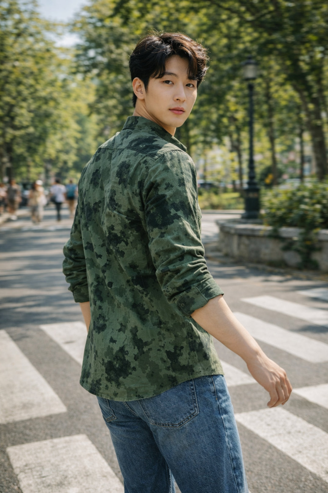 Men Brooklyn Printed Slim Fit Casual Shirt - TB_2108