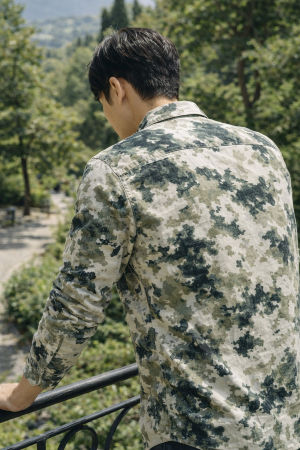 Men Brooklyn Printed Slim Fit Casual Shirt