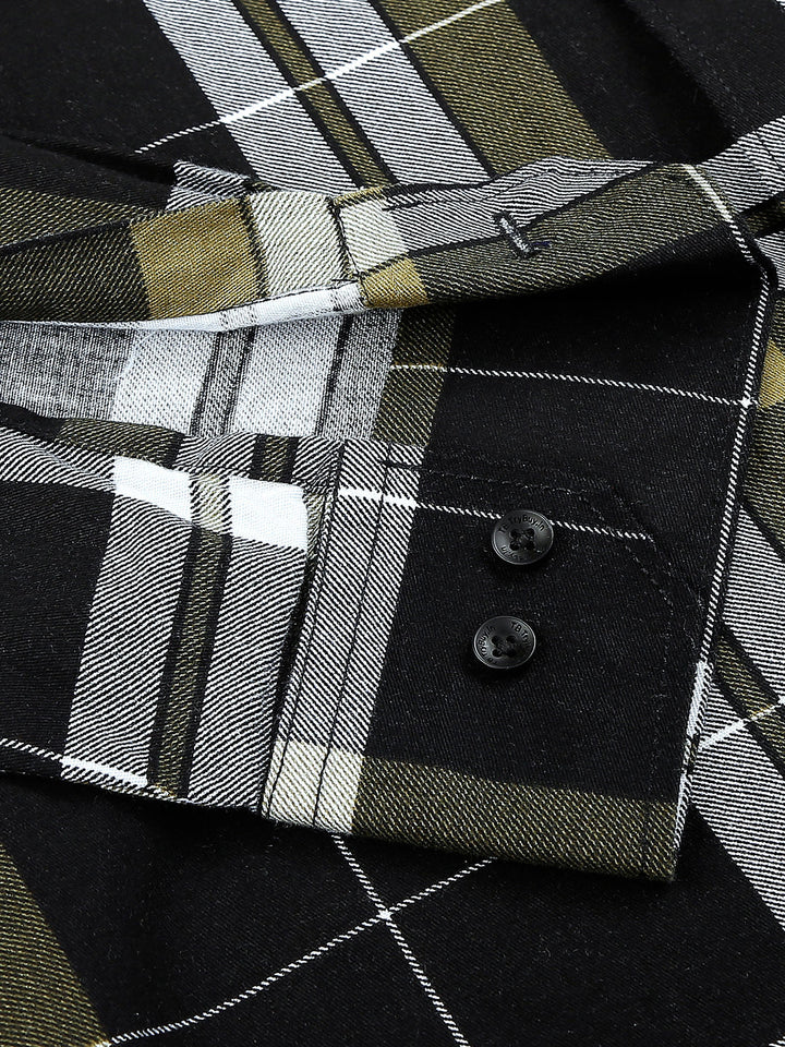 a close up of a shirt with a tie on it