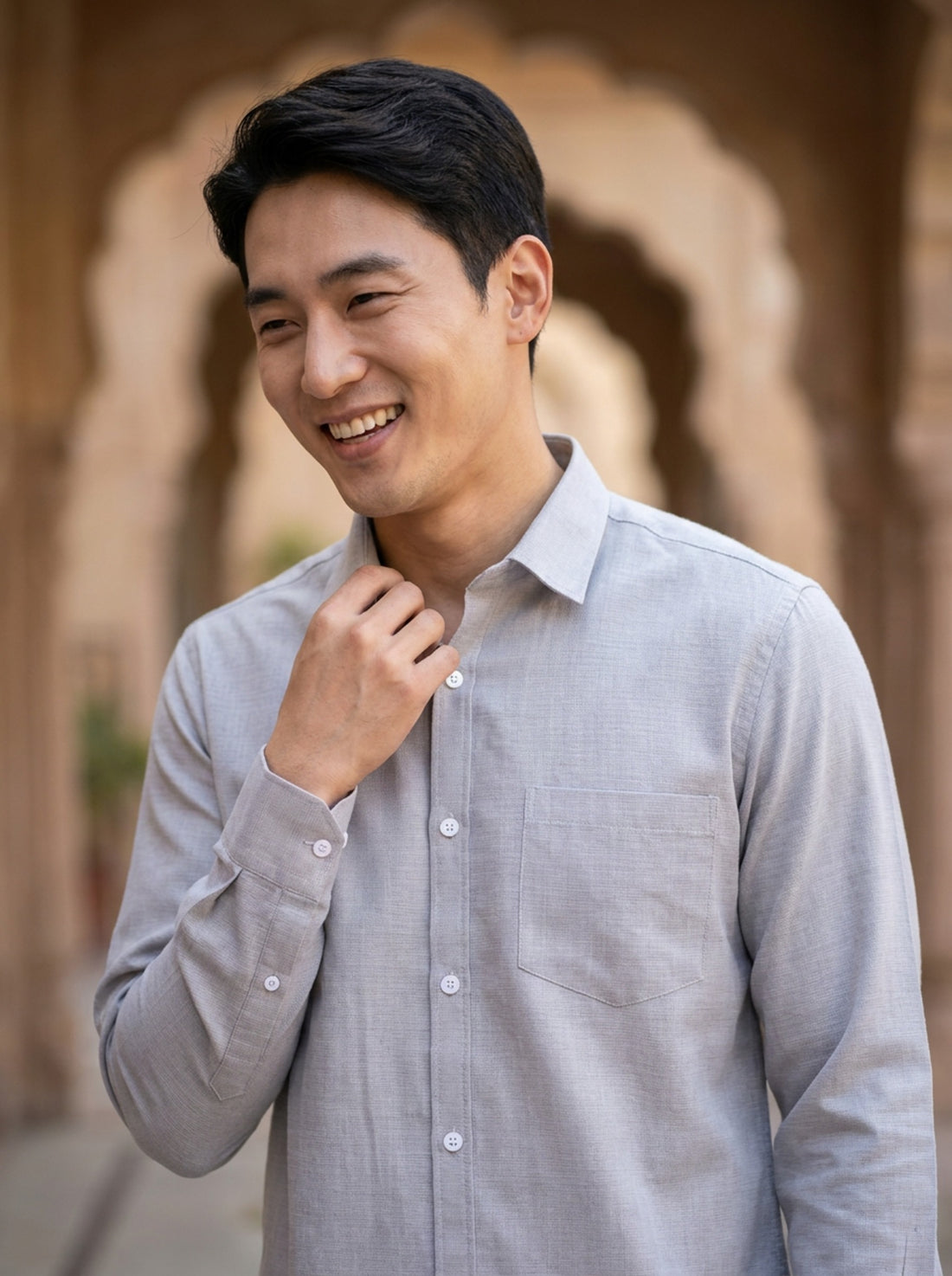 TryBuy men's light grey thick cotton-linen shirt upper-body close-up