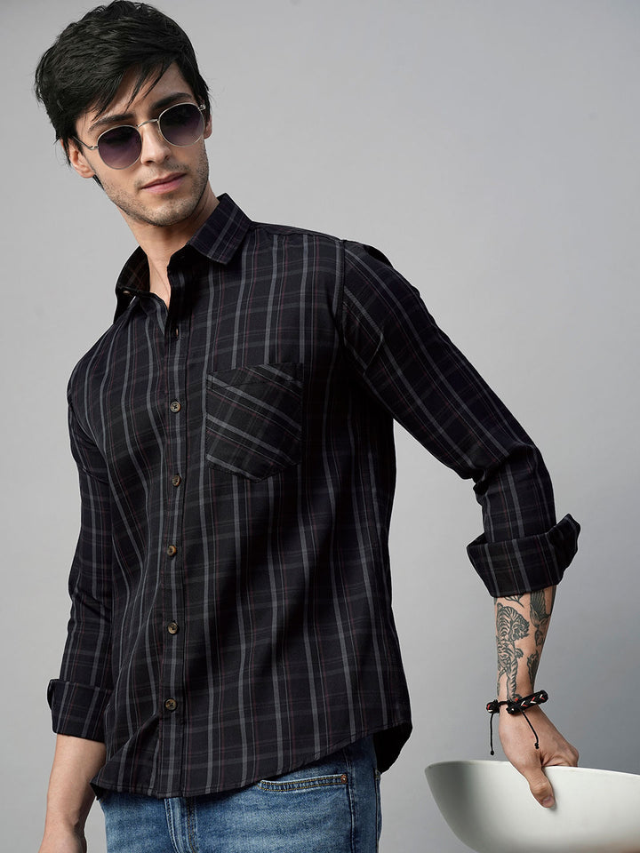 Truto Checked Men's Shirt