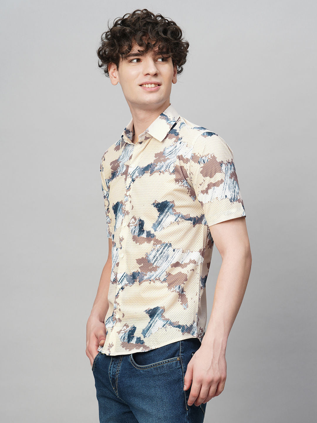 Breezy Cotton Blend Printed Half Sleeves Shirt for Men