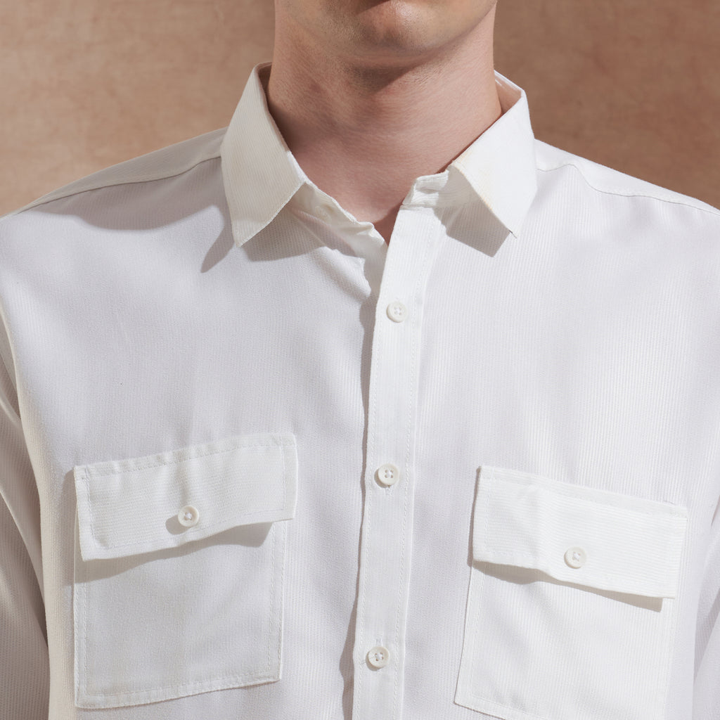 Men White Solid Spread Collar Slim Fit Casual Shirt with Dual Flap Pockets