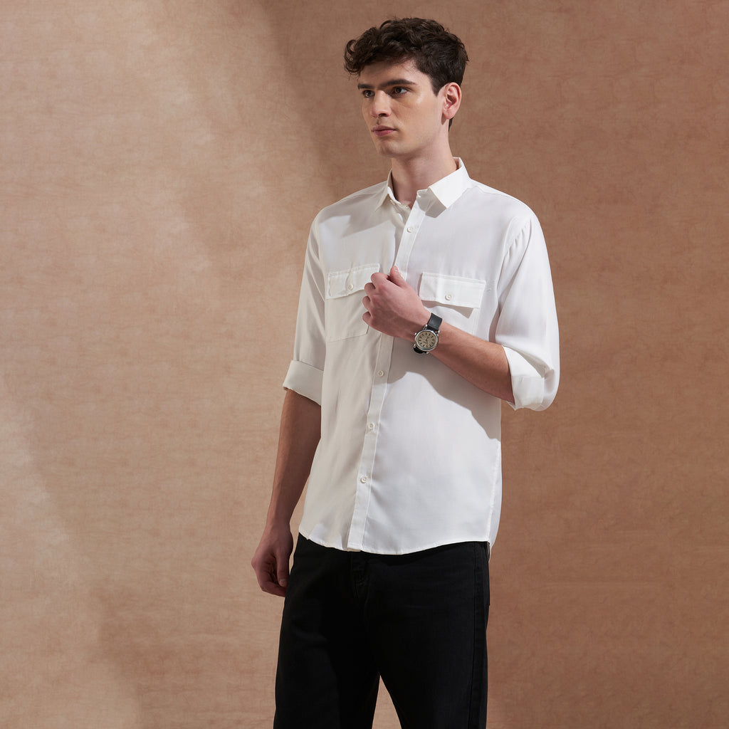 Men White Solid Spread Collar Slim Fit Casual Shirt with Dual Flap Pockets