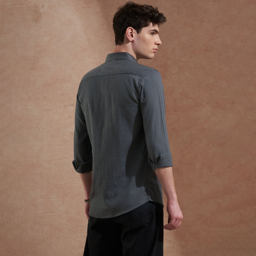 Men Dark Grey Solid Spread Collar Slim Fit Casual Shirt