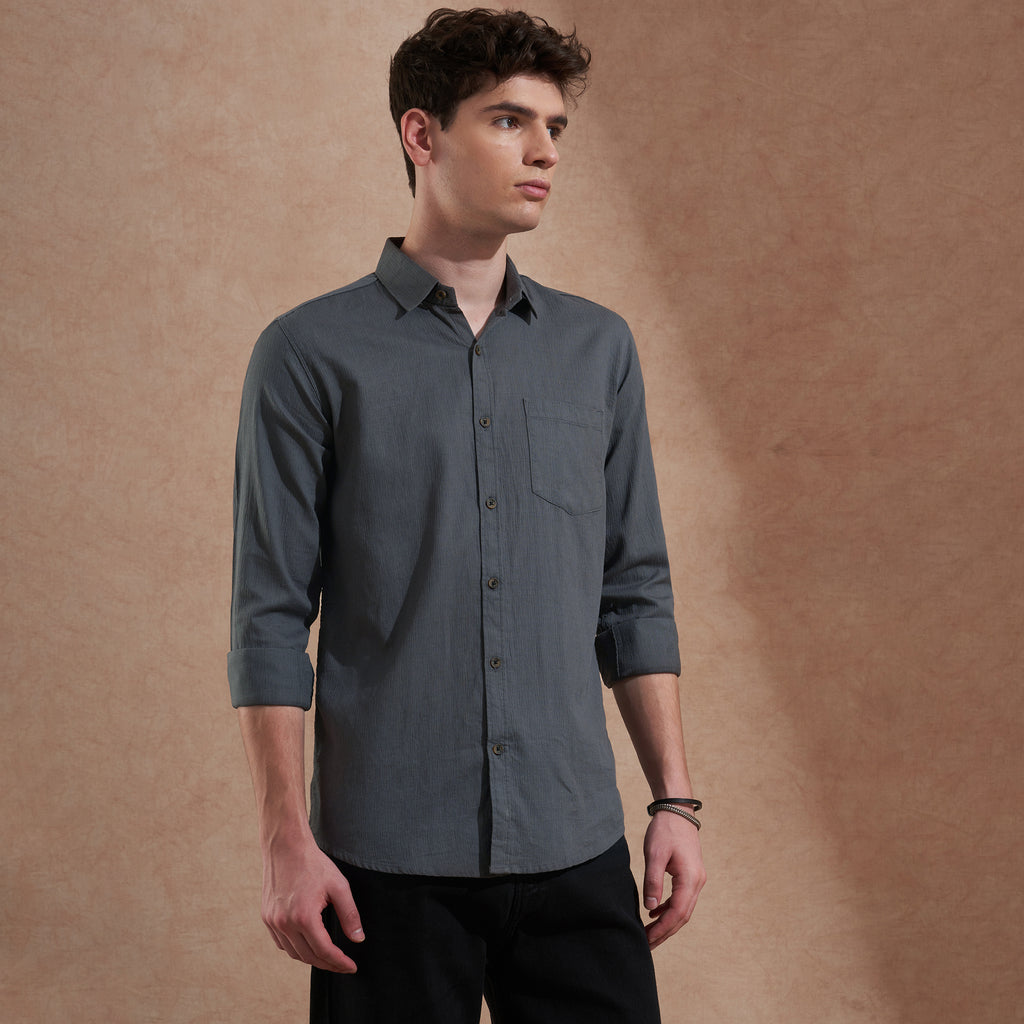 Men Dark Grey Solid Spread Collar Slim Fit Casual Shirt