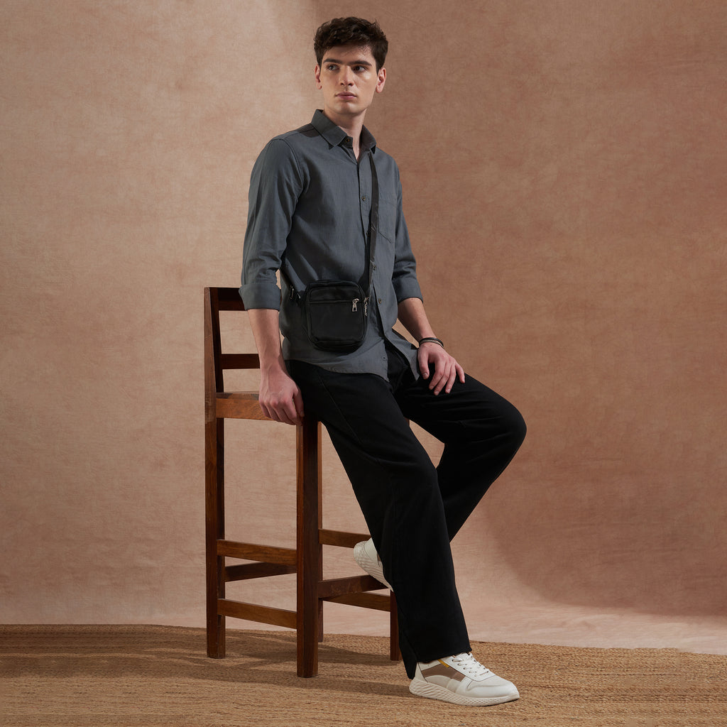 Men Dark Grey Solid Spread Collar Slim Fit Casual Shirt