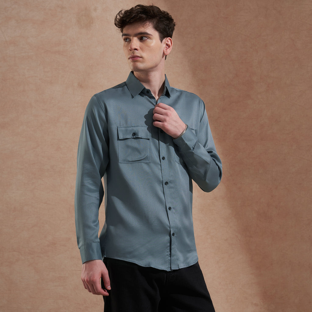 Men Blue Solid Spread Collar Slim Fit Casual Shirt with Dual Flap Pockets