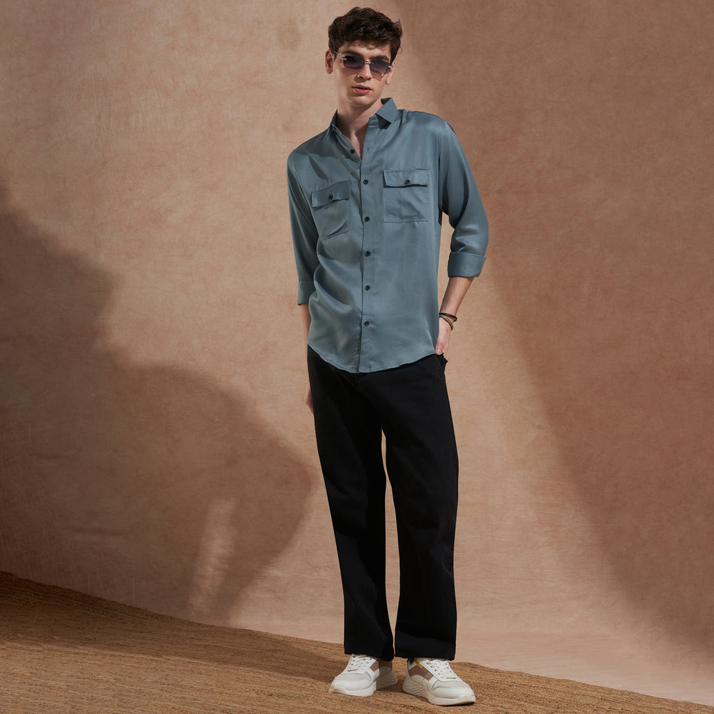 Men Blue Solid Spread Collar Slim Fit Casual Shirt with Dual Flap Pockets