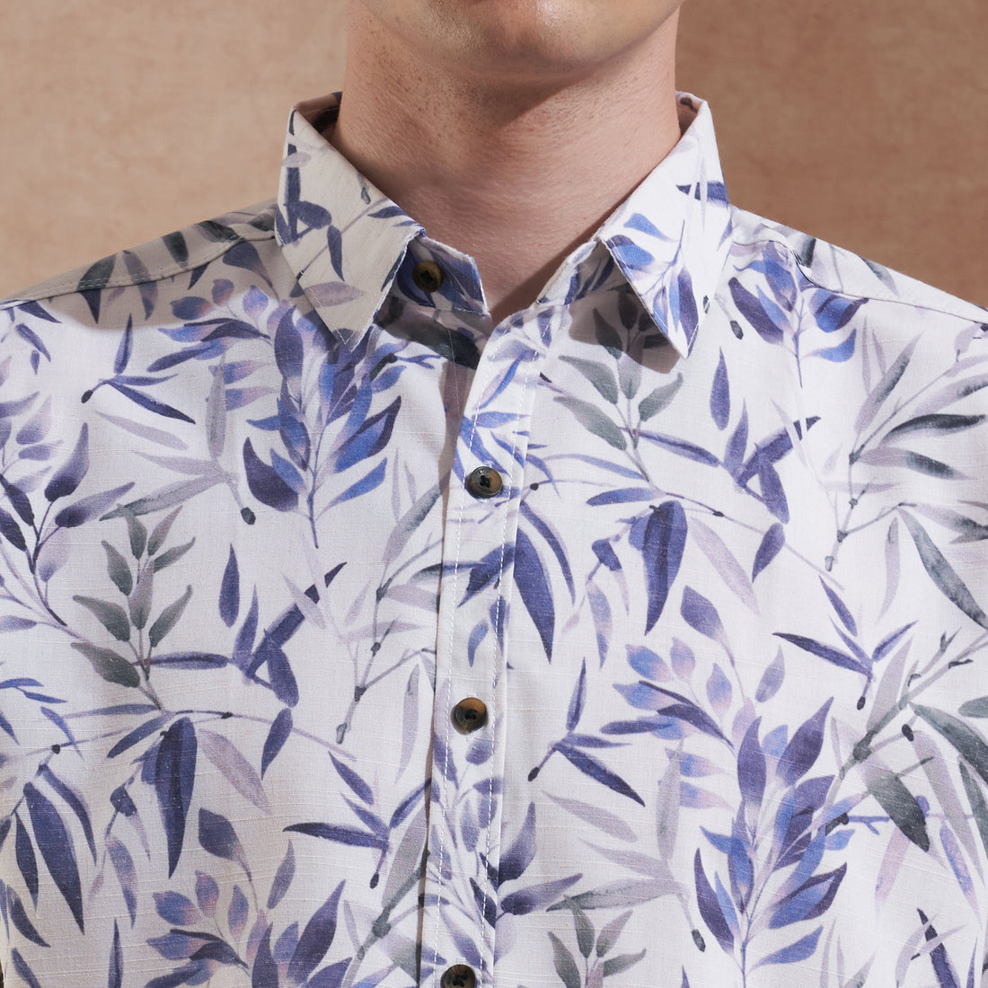 Men White & Blue Leaf Printed Slim Fit Casual Shirt Short Sleeve