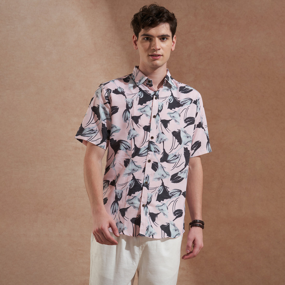 Men Pink Floral Printed Slim Fit Casual Shirt Short Sleeve