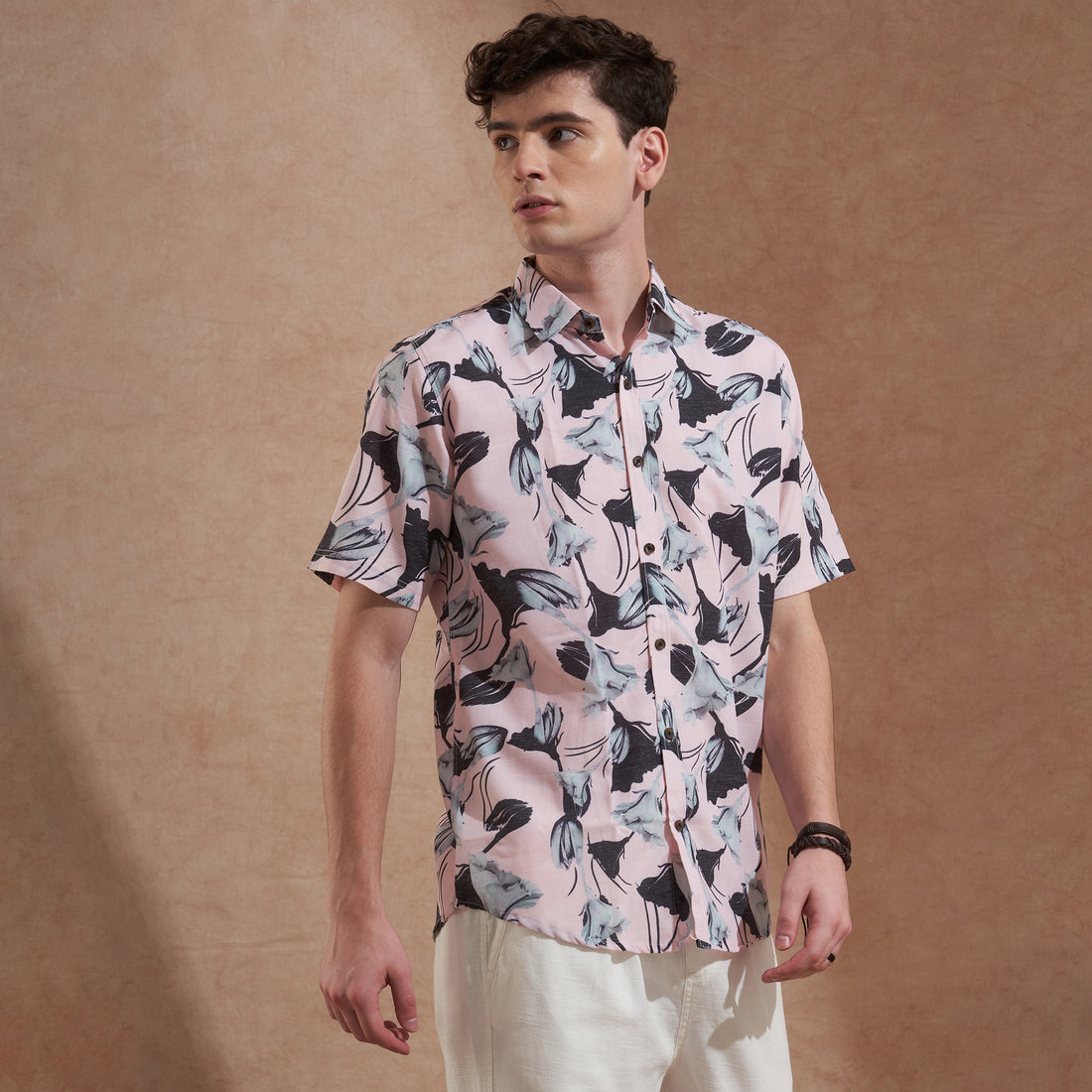 Men Pink Floral Printed Slim Fit Casual Shirt Short Sleeve