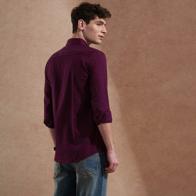 Men Dark Purple Solid Spread Collar Slim Fit Casual Shirt