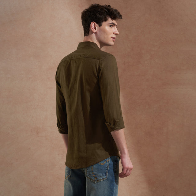 Men Olive Green Solid Spread Collar Slim Fit Casual Shirt
