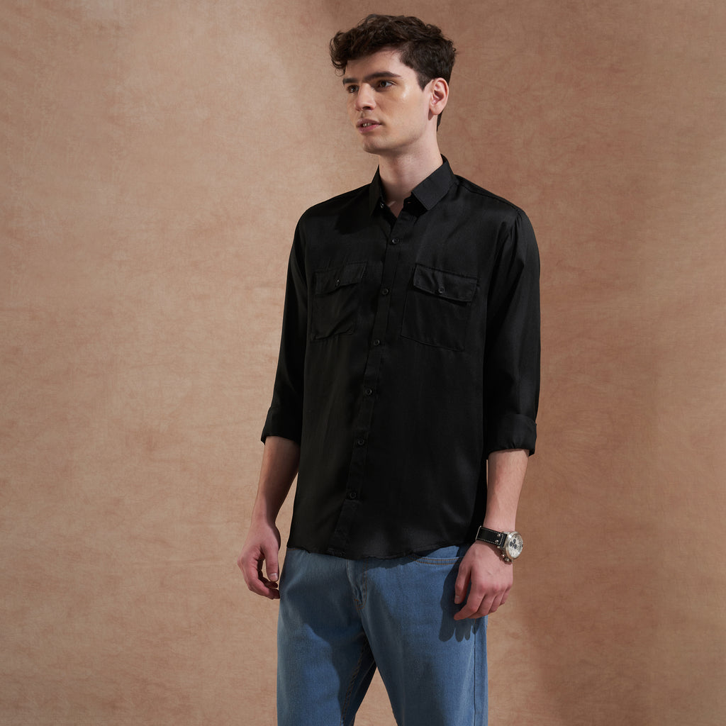 Men Black Solid Spread Collar Slim Fit Casual Shirt with Dual Flap Pockets