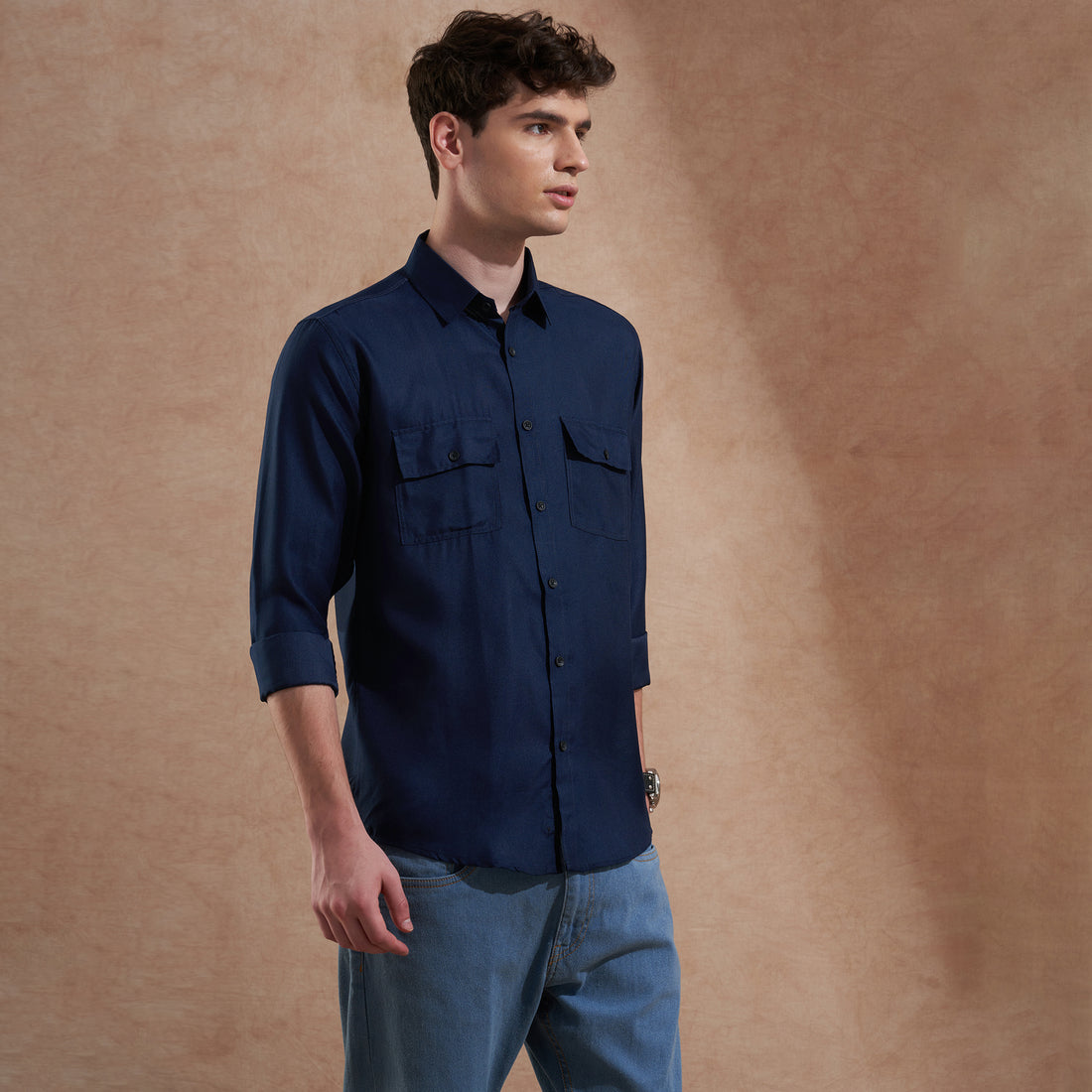 Men Navy Blue Solid Spread Collar Slim Fit Casual Shirt with Dual Flap Pockets