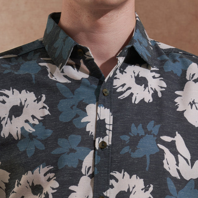 Men Charcoal Grey Floral Printed Slim Fit Casual Shirt Short Sleeve
