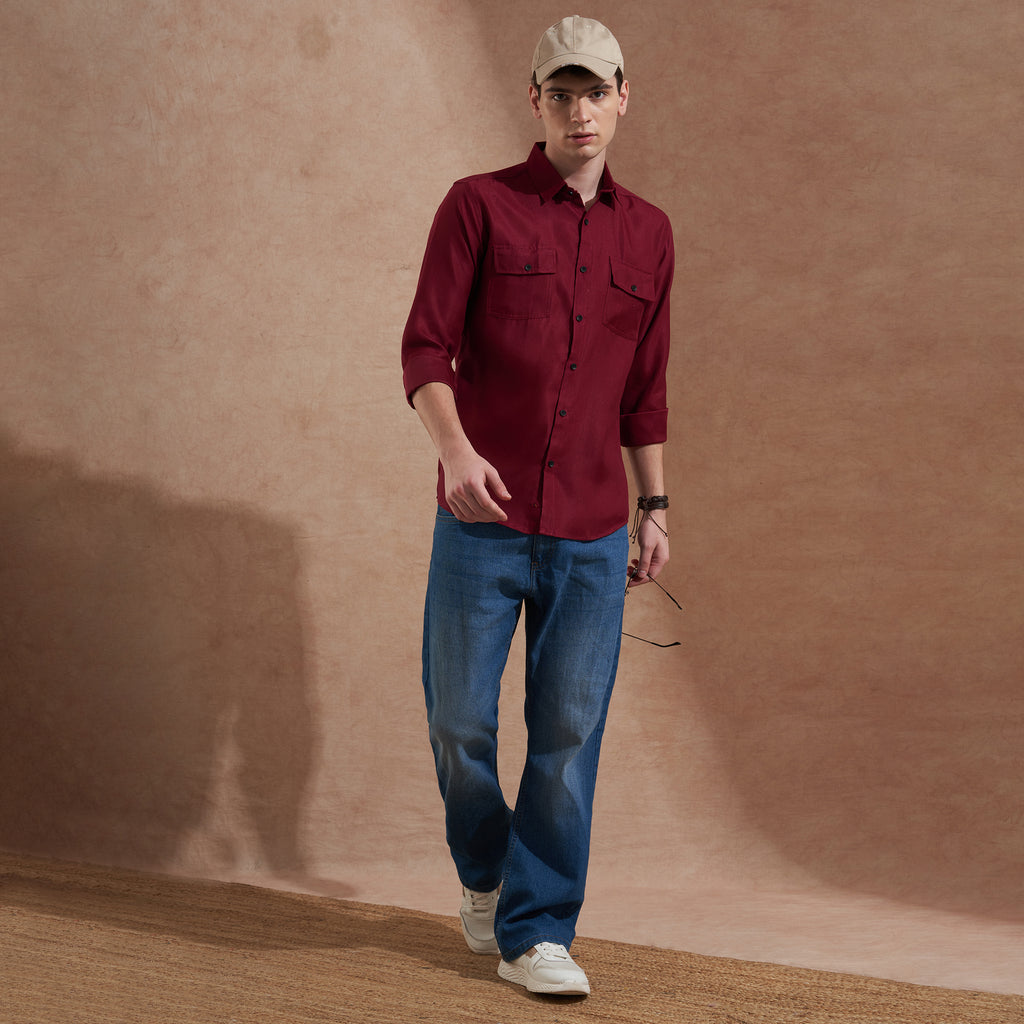 Men Burgundy Solid Spread Collar Slim Fit Casual Shirt with Dual Flap Pockets