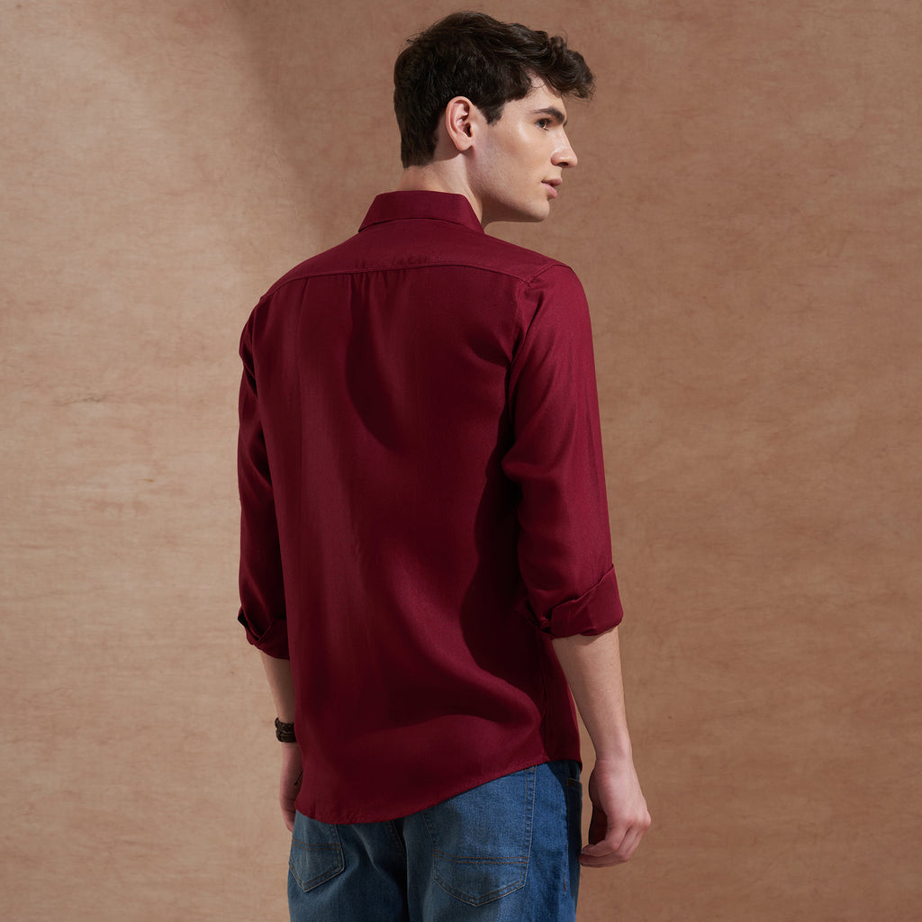 Men Burgundy Solid Spread Collar Slim Fit Casual Shirt with Dual Flap Pockets