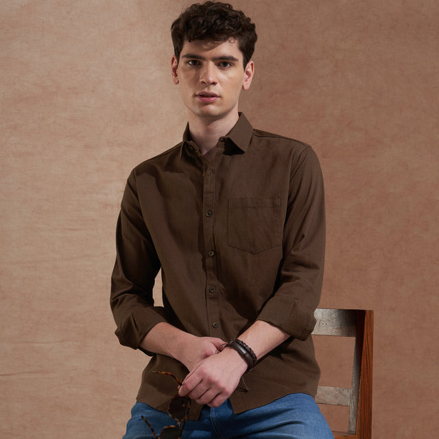 Men Dark Brown Solid Spread Collar Slim Fit Casual Shirt