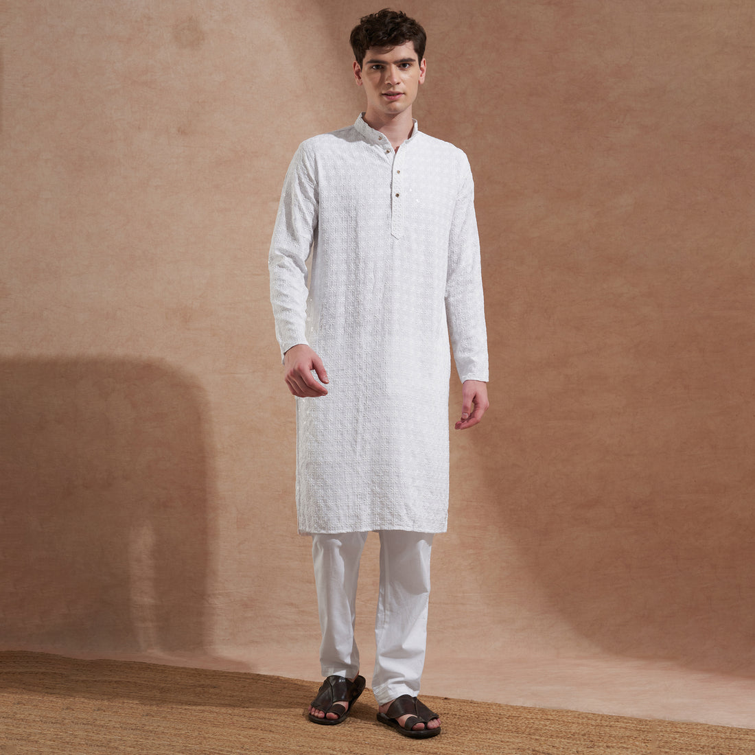 Men’s White Chikankari Embroidered Cotton Kurta