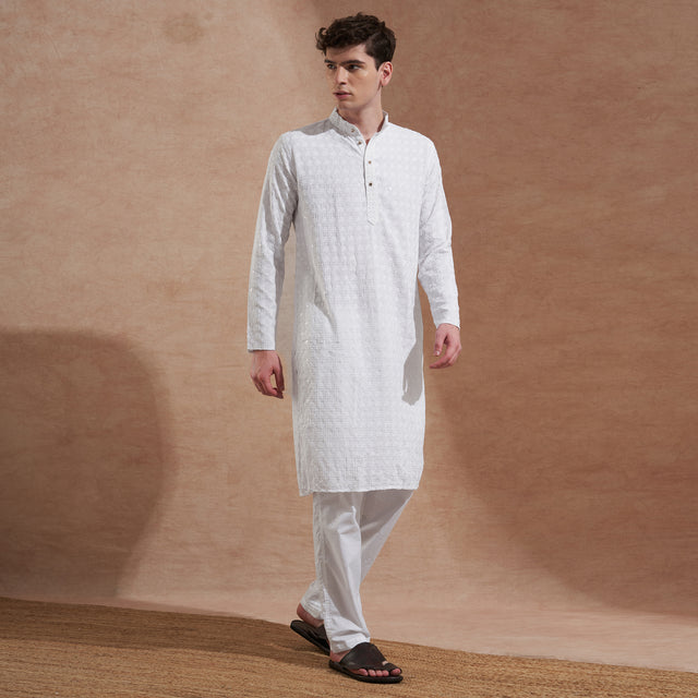 Men’s White Chikankari Embroidered Cotton Kurta