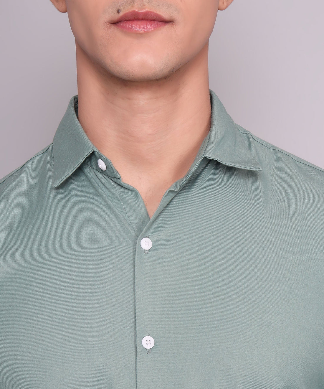 Men's ocean green solid regular-fit shirt, product view