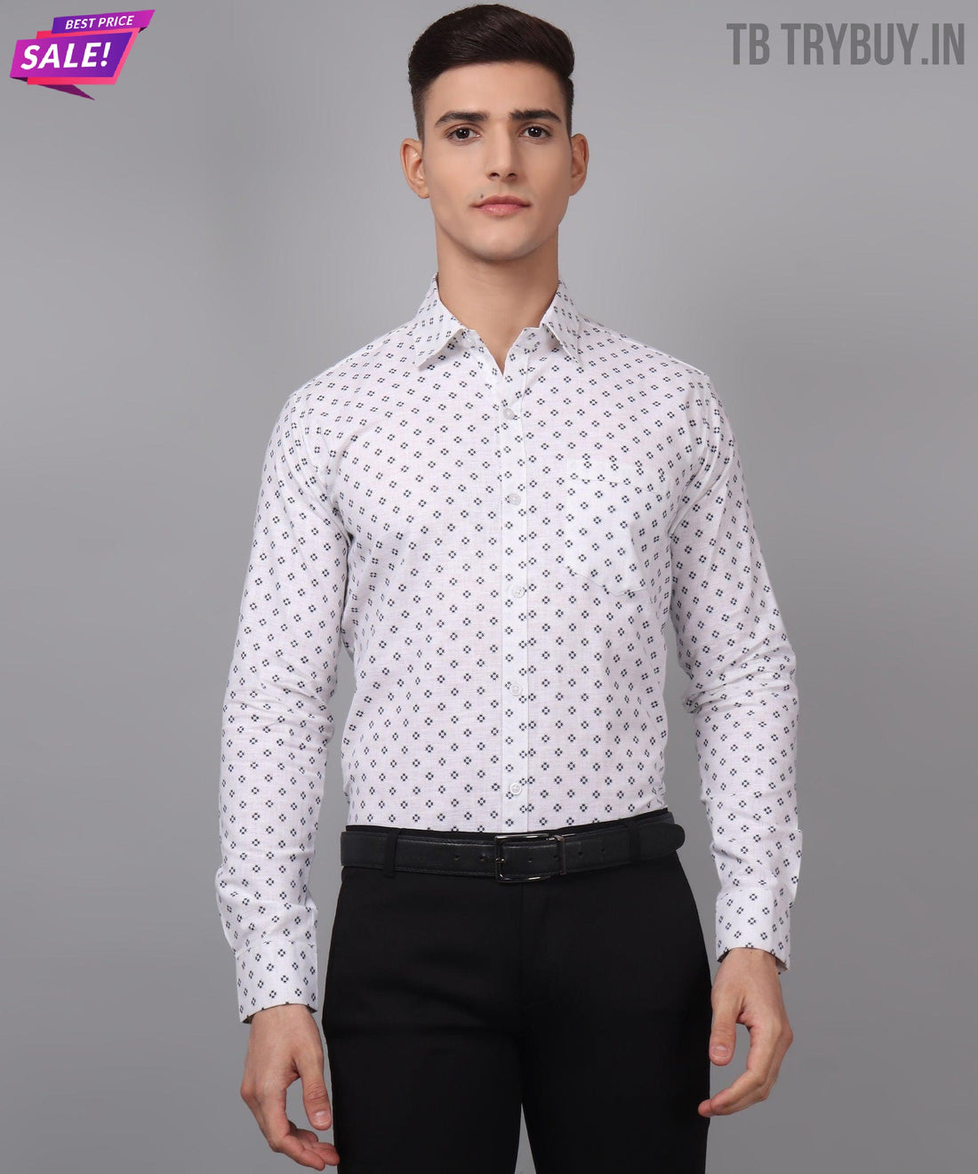 
صورة a man wearing a أبيض قميص و أسود pants من TryBuy
