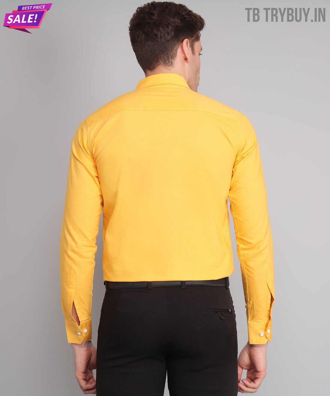 
TryBuy a man wearing a 옐로 셔츠 및 블랙 pants 이미지
